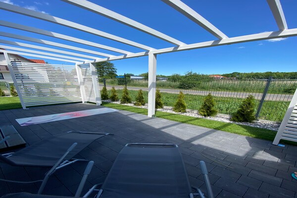 Foto van Comfortabele vakantiehuizen met airconditioning. - Vakantiehuis in Dabki - TerraceBalcony