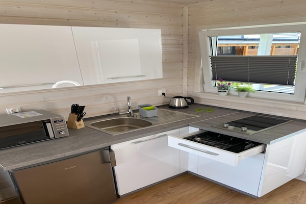 Foto van Comfortabele vakantiehuizen met airconditioning. - Vakantiehuis in Dabki - Kitchen