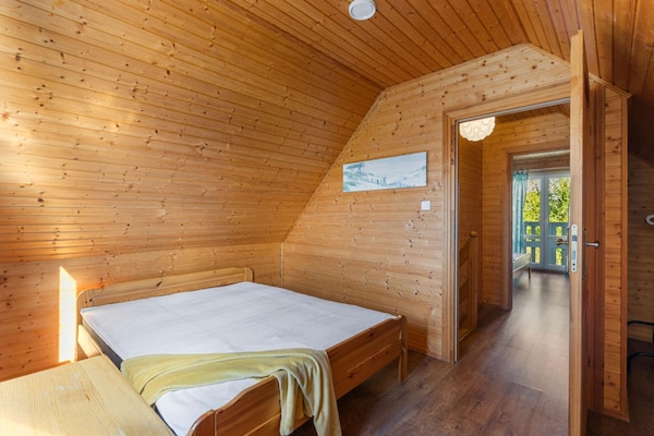Foto van Comfortabel vakantiehuis met open haard en terras - Vakantiehuis in Bobolin - BedRoom