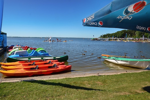 Foto van Comfortabel vakantiehuis met open haard en terras - Vakantiehuis in Bobolin - AreaSummer5KM