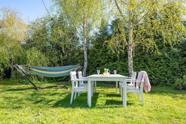 Foto van Comfortabel vakantiehuis met open haard en terras - Vakantiehuis in Bobolin - TerraceBalcony