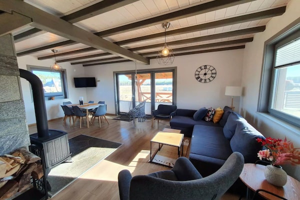 Foto van Comfortabel vakantiehuis met terras en tuin. - Vakantiehuis in Wdzydze Tucholskie - LivingRoom