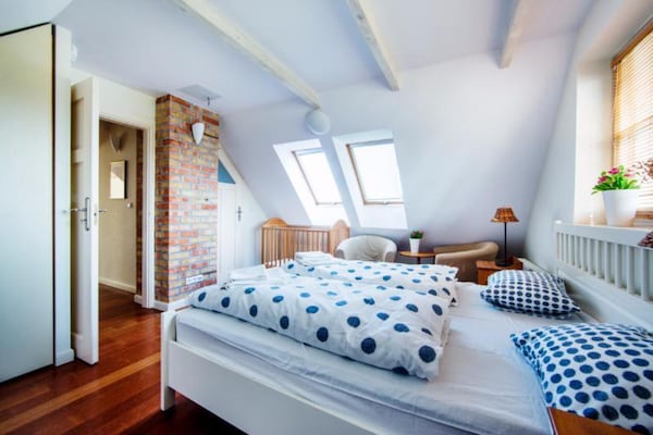 Foto van Comfortabele vakantievilla met terras en tuin. - Vakantiehuis in Karwienskie Bloto Drugie - BedRoom