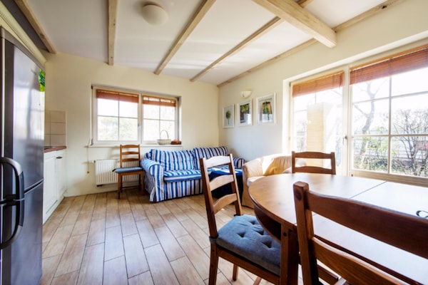 Foto van Comfortabele vakantievilla met terras en tuin. - Vakantiehuis in Karwienskie Bloto Drugie - DiningRoom