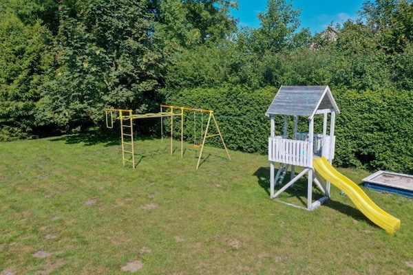 Foto van Comfortabele vakantievilla met terras en tuin. - Vakantiehuis in Karwienskie Bloto Drugie - ParkFacilities