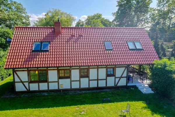 Foto van Comfortabele vakantievilla met terras en tuin. - Vakantiehuis in Karwienskie Bloto Drugie - ExteriorSummer
