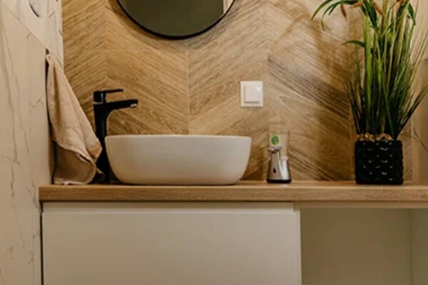 Foto van Comfortabel vakantiehuis met sauna en jacuzzi. - Vakantiehuis in Kopalino - BathRoom