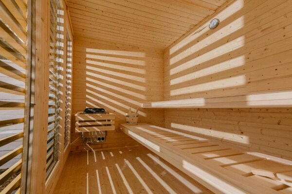Foto van Comfortabel vakantiehuis met sauna en jacuzzi. - Vakantiehuis in Kopalino - Wellness