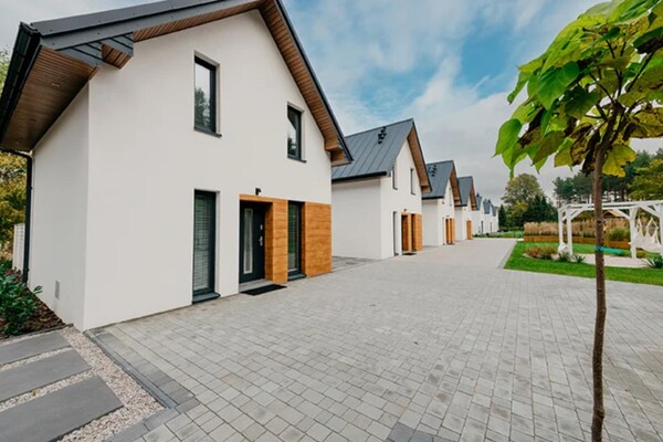 Foto van Comfortabel vakantiehuis met sauna en jacuzzi. - Vakantiehuis in Kopalino - ExteriorSummer