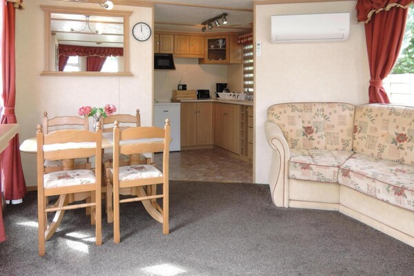 Foto van Stacaravan in Kolczewo bij Oostzeestrand - Vakantiehuis in Kolczewo - DiningRoom