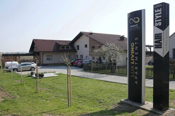 Foto van Elegant and Stylish Retreat Apartments with Terrace - Two Bedroom Apartment with Terrace - Outdoor