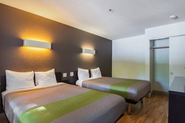 Foto van 3 tweepersoonsbedden | Rookvrij - Vakantiehuis in Concord - Facilities