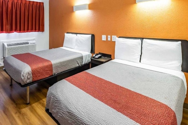 Foto van 4 tweepersoonsbedden | Niet-roken, koelkast - Vakantiehuis in ELIZABETH - BedRoom