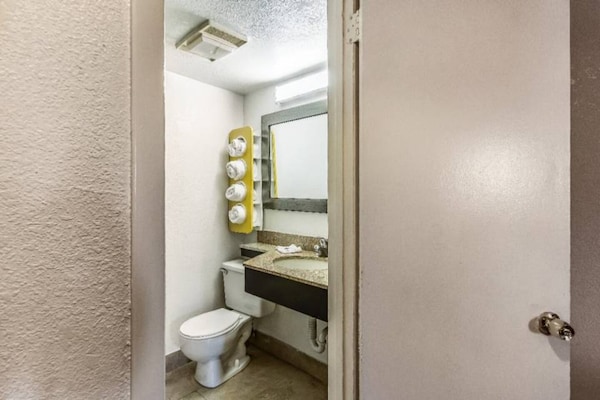 Foto van 3 tweepersoonsbedden | Rookvrij - Vakantiehuis in ELIZABETH - BedRoom